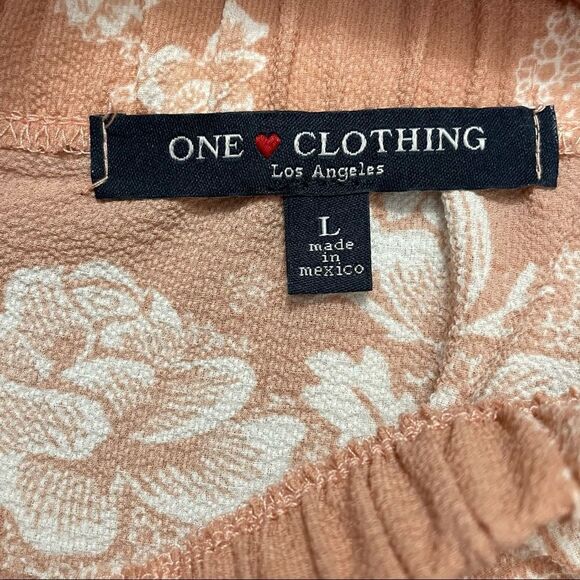 One Clothing Light Pink / Peach White Off or On Shoulder Floral Blouse Sz Large - Picture 5 of 10